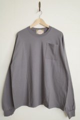 RELAX FIT       リラックスフィット ”POCKET LONGSLEEVE T－SHIRT”・チャコール