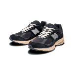 New Balance       M2002R HO