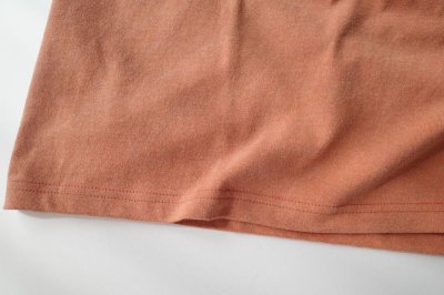 画像3: RELAX FIT       リラックスフィット ”FADE POCKET LONGSLEEVE T－SHIRT”・フェードテキサスオレンジ