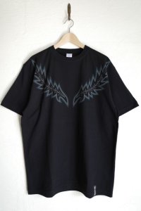 black means　 バンダナ付きプリントTシャツ・BLACK