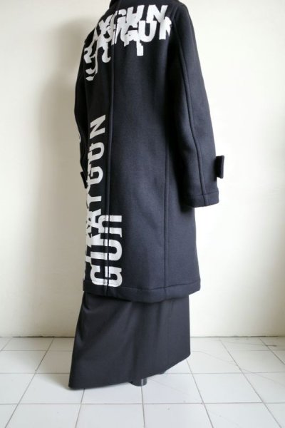 画像19: TAKAHIROMIYASHITATheSoloist.       right - left pencil silhouette double breasted peacoat.