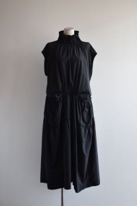 HOUGA       kiki sleeveless dress・BLACK