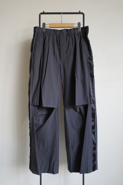 画像1: THE JEAN PIERRE       3Tuck Easy Trouser ・fade blk