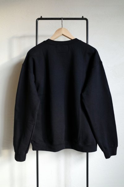 画像2: RELAX FIT       リラックスフィット ”Muff Pocket Crew Sweat”スウェットシャツ・ブラック