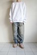 画像9: RELAX FIT       リラックスフィット ”Muff Pocket Crew Sweat”スウェットシャツ・ホワイト