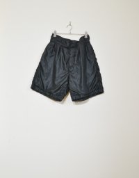 issuethings       tyep82 polyester・black