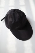 mister it.       Moi-cap-misterit・black