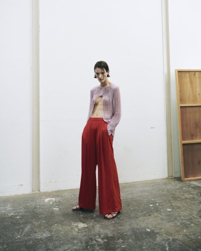 画像2: ANTHEM A        SILKY VISCOSE 2TUCK FLARE EASY PANTS・RED