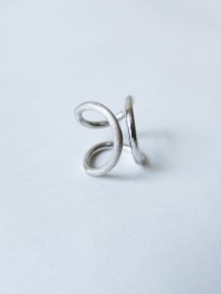 revie objects       〈ANALYZE〉around ear cuff SV