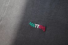 他の写真2: renewces       "front switching embroidery T-sh"・black×tricolr MATTERS