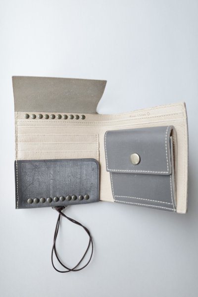 画像4: ebagos  エバゴス　　ブライドルレザーカシメ二つ折財布・グレイ