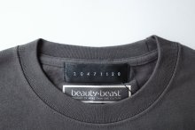 他の写真1: beauty・beast       20471120 COLLABORATION S/S TEE _3・sumi black