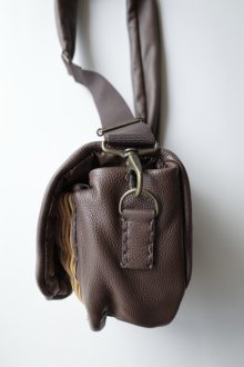 他の写真1: ebagos  エバゴス　　 フニュ シュリンク ボディーバッグS・チョコ