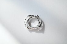 他の写真1: TAKAHIROMIYASHITATheSoloist.       bone shaped dual ring.