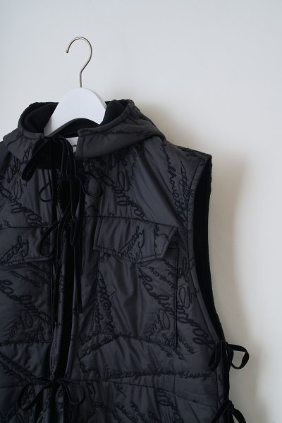 画像4: naokitomizuka      Quilting ruffled gilet ・black