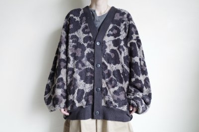 画像11: beauty・beast       Large Leopard Fleece Cardigan・dark leopard