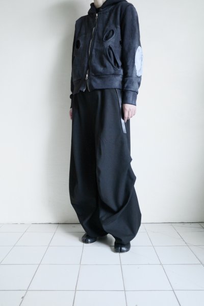 画像14: LITTLE BEDROOM       warp hole zip hoodie