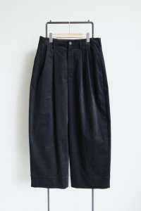 Dulcamara　　　　　　モールスキンシンプル2タックワイドパンツ・ブラック