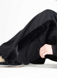 TENHALF       FUR FUR FUR PANTS ・BLACK
