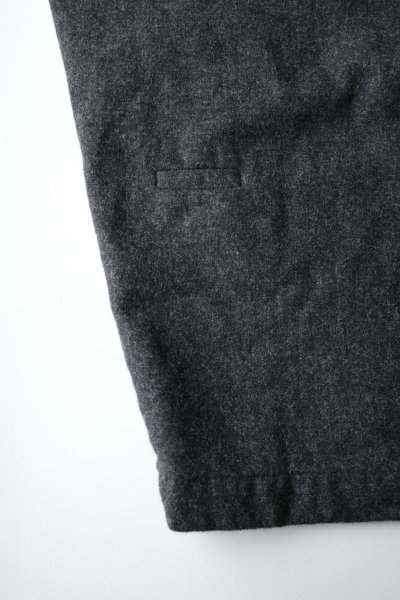 画像7: Dulcamara　　　　　　縮絨ウールタックワイドパンツ・チャコールグレー