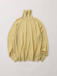 FOLL       washable wool turtleneck sweater・smoke yellow