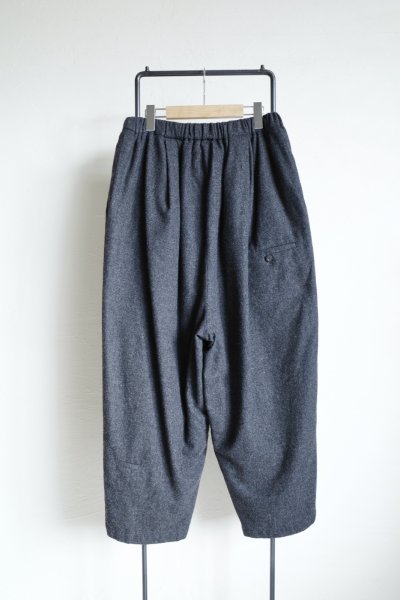 画像2: Dulcamara　　　　　　縮絨ウールタックワイドパンツ・チャコールグレー