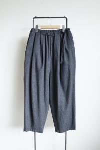 Dulcamara　　　　　　縮絨ウールタックワイドパンツ・チャコールグレー