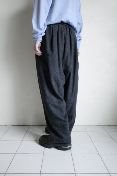 画像10: Dulcamara　　　　　　縮絨ウールタックワイドパンツ・チャコールグレー