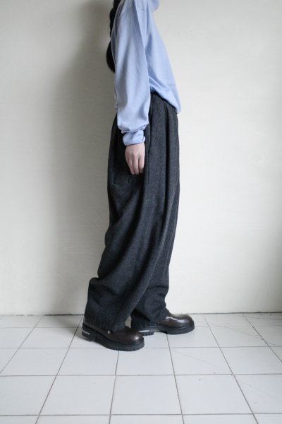 画像13: Dulcamara　　　　　　縮絨ウールタックワイドパンツ・チャコールグレー