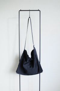 NL       ニール KYTE ショルダーバッグ・twillnylonブラック