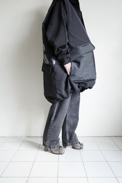 画像15: blackmeans irregular       オーバーサイズパデットスリーブレスコート・BLACK