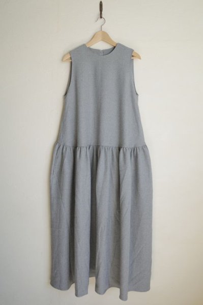 画像1: HeRIN.CYE       Volume maxi dress・GREY (1)