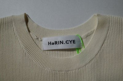 画像1: HeRIN.CYE       Back slit knit tops・OFF WHITE