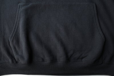 画像3: RELAX FIT       リラックスフィット ”Muff Pocket Crew Sweat”スウェットシャツ・ブラック