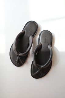 mister it. Moi-cap-misterit・black - tity