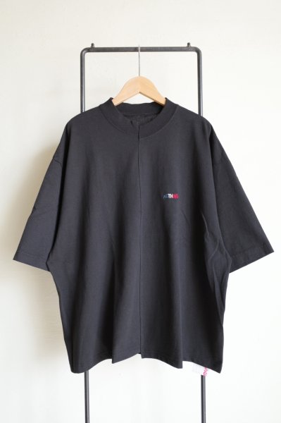 画像1: renewces       "front switching embroidery T-sh"・black×tricolr NOTHING (1)