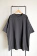 画像1: renewces       "different lengths for front&back T-sh"・off black (1)