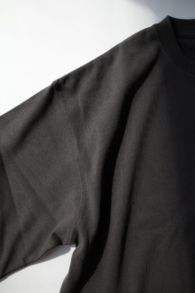 画像3: renewces       "different lengths for front&back T-sh"・off black