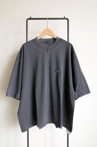 画像1: renewces       "front switching embroidery T-sh"・shadow×monotone MATTERS (1)
