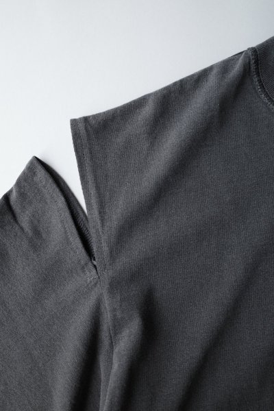 画像2: renewces       "inside-out shoulder slits T"・shadow×monotone