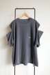 画像1: renewces       "inside-out shoulder slits T"・shadow×monotone (1)