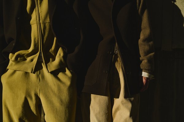 画像1: FOLL       antique washed baggy sweatpants・faded camel (1)