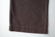 画像8: FOLL       peach skin bio wardrobe chino・brown (8)