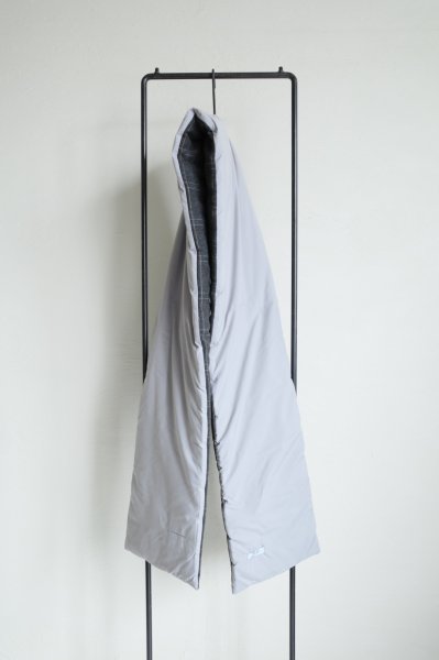 画像4: Dulcamara　　　　　　オーバーラップチェックパデッドマフラー・チャコールグレイ (4)