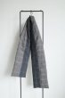 画像1: Dulcamara　　　　　　オーバーラップチェックパデッドマフラー・チャコールグレイ (1)
