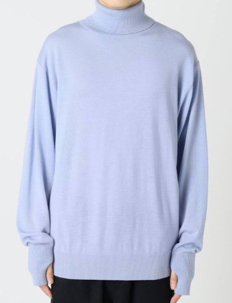 画像2: FOLL       washable wool turtleneck sweater・sax (2)