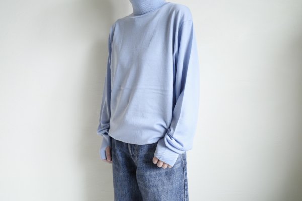 画像16: FOLL       washable wool turtleneck sweater・sax (16)