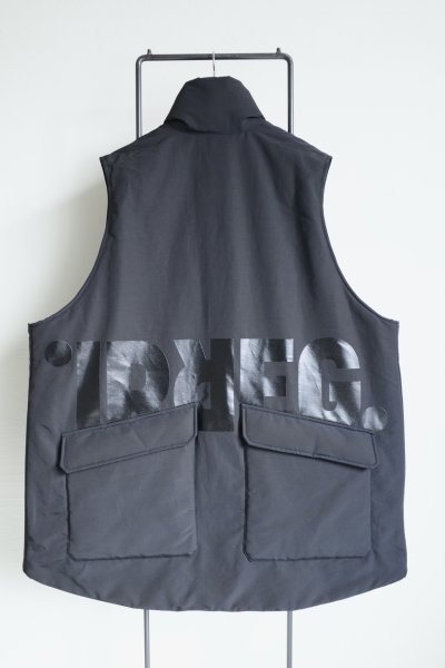 画像2: blackmeans irregular       オーバーサイズパデットスリーブレスコート・BLACK (2)