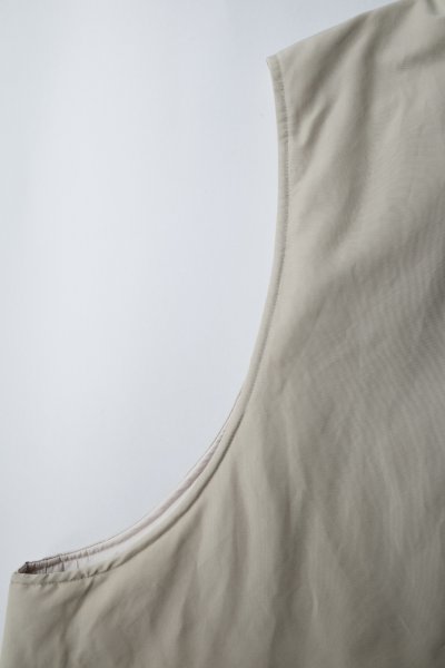 画像2: blackmeans irregular       オーバーサイズパデットスリーブレスコート・BEIGE