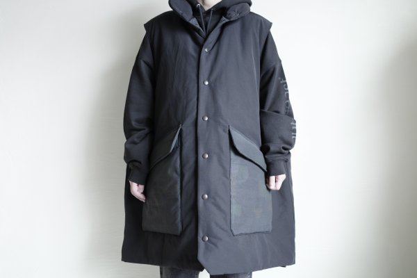 画像11: blackmeans irregular       オーバーサイズパデットスリーブレスコート・BLACK (11)